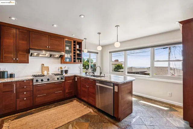 $998,000 | 2120 Braemar Road, Oakland, CA 94602