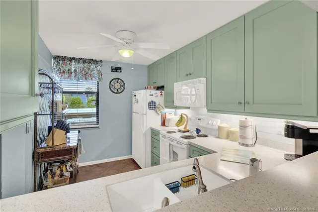 $290,000 | 1950 Southwest Palm City Road, Unit 7207, Stuart, FL 34994