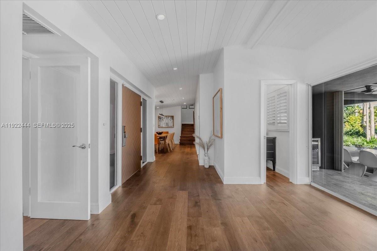 669 South Mashta Drive Key Biscayne, FL 33149 - Photo 16 of 98