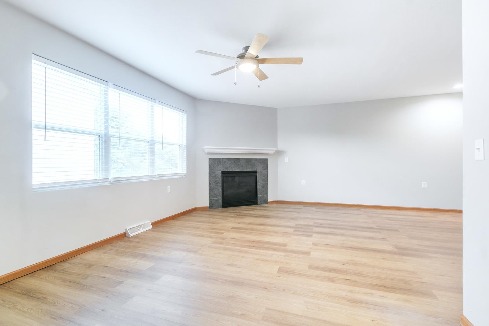 2414 Commercial Madison, WI 53704 - Photo 15 of 62