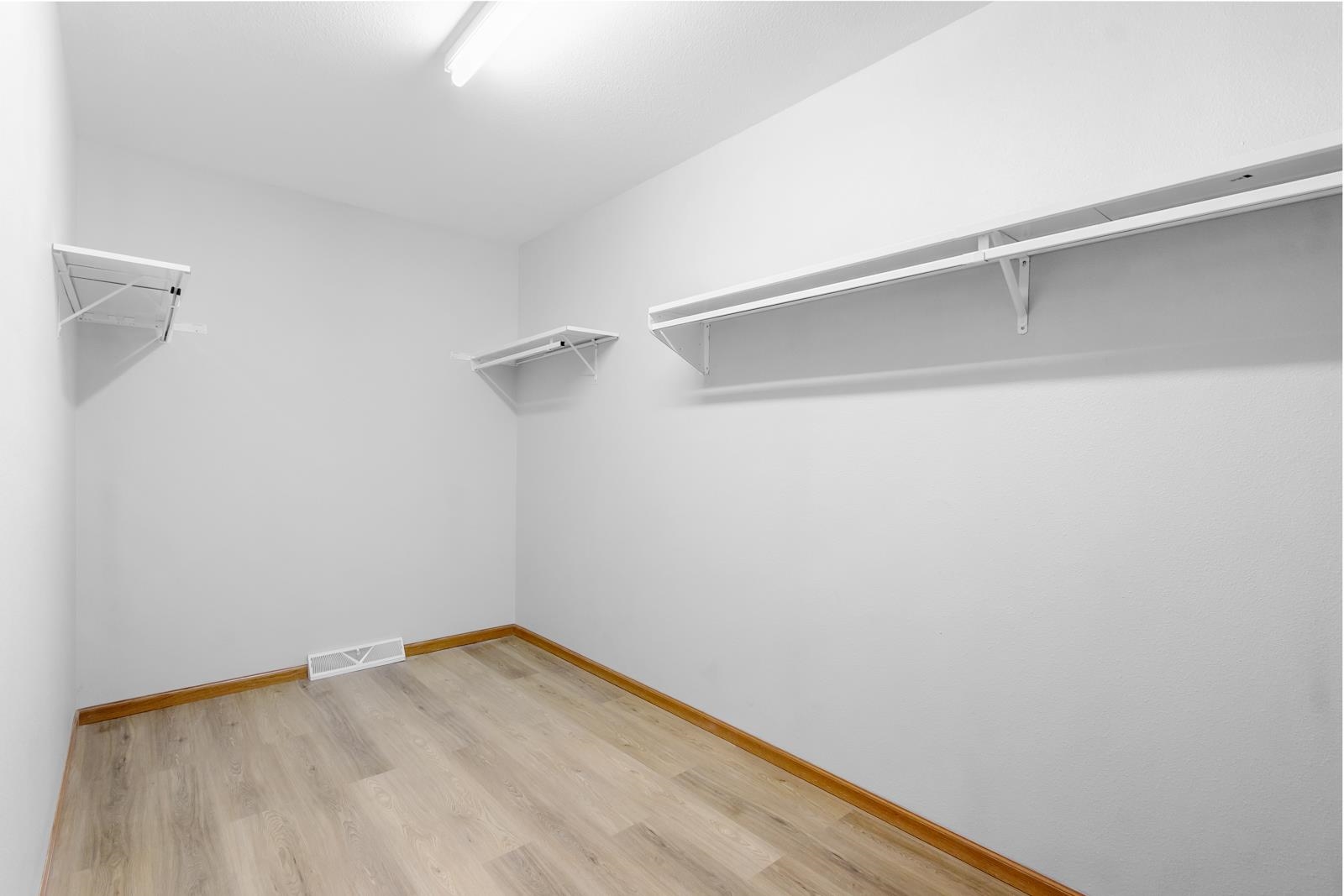 2414 Commercial Madison, WI 53704 - Photo 22 of 62