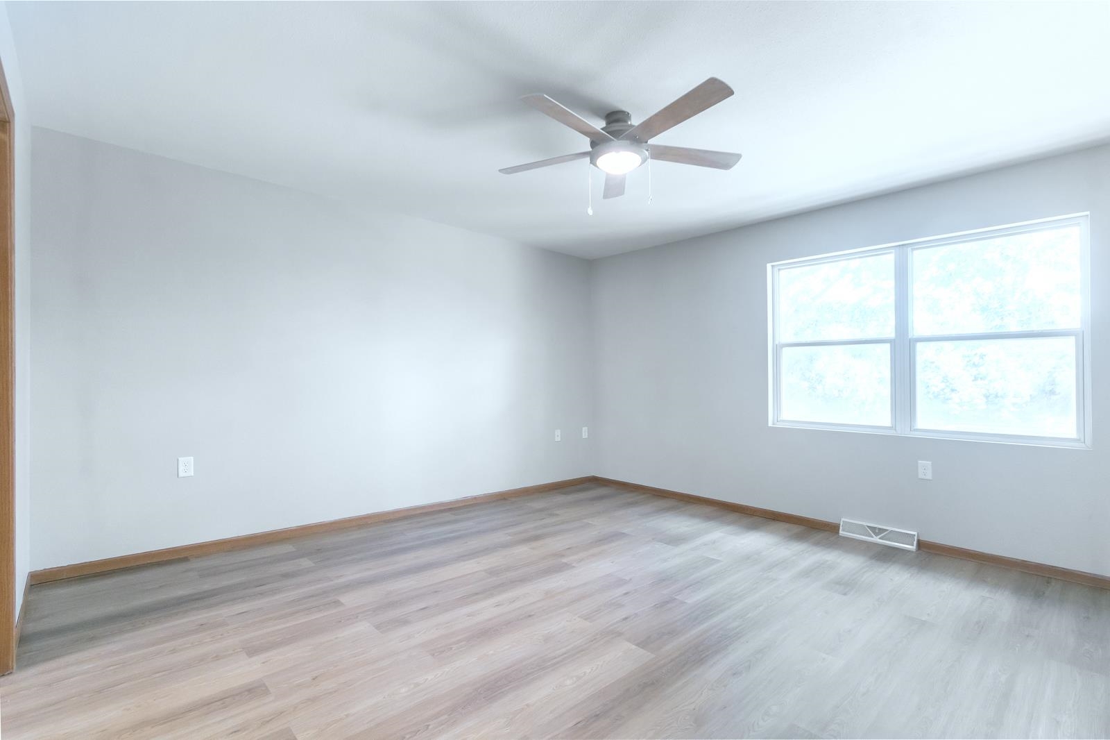 2414 Commercial Madison, WI 53704 - Photo 26 of 62