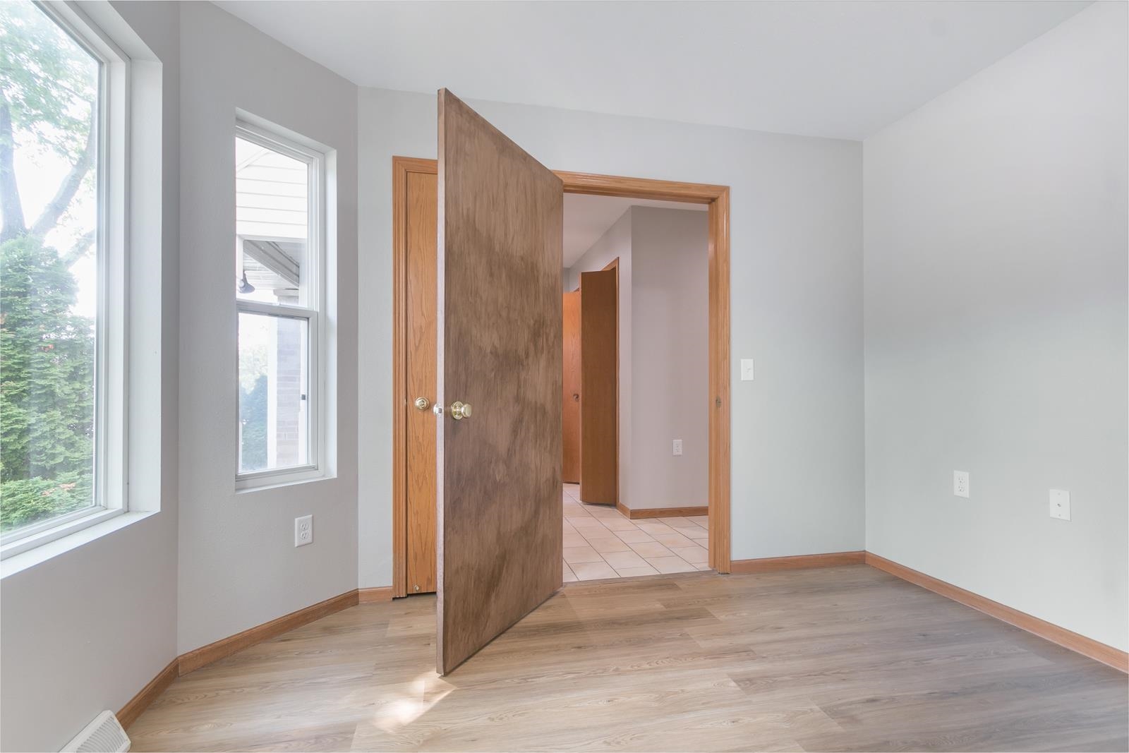 2414 Commercial Madison, WI 53704 - Photo 38 of 62