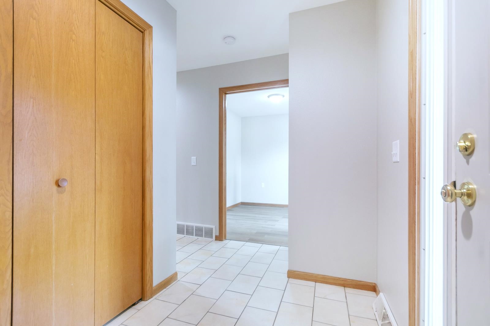 2414 Commercial Madison, WI 53704 - Photo 39 of 62