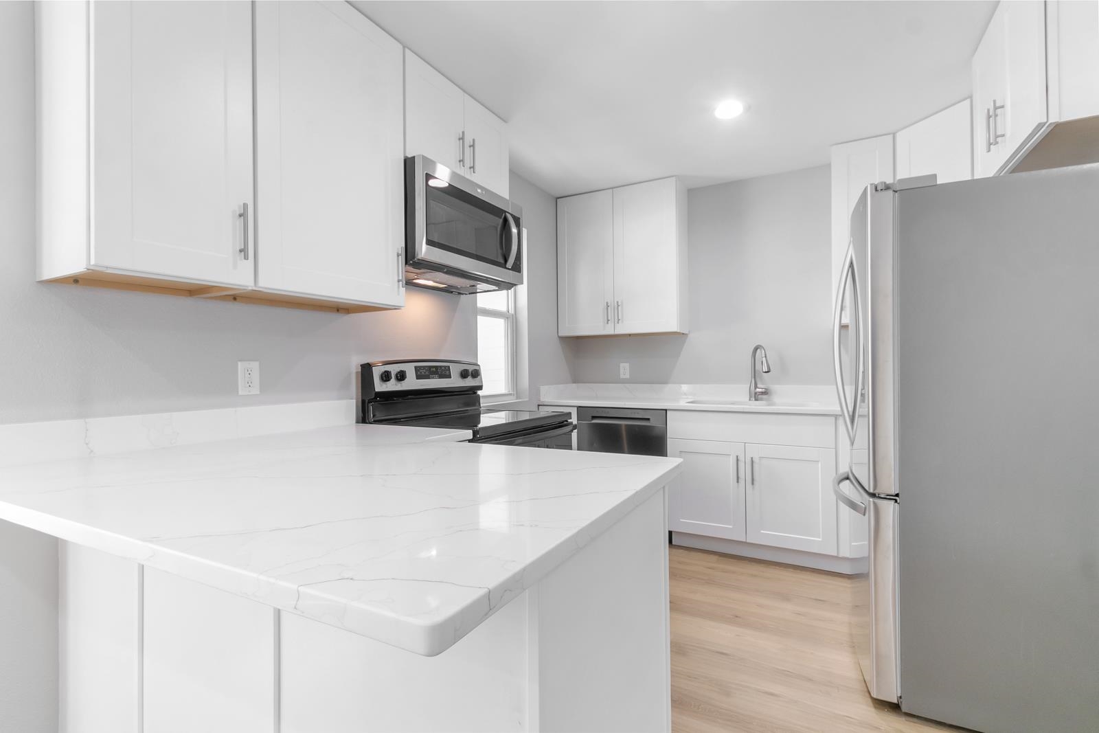 2414 Commercial Madison, WI 53704 - Photo 4 of 62