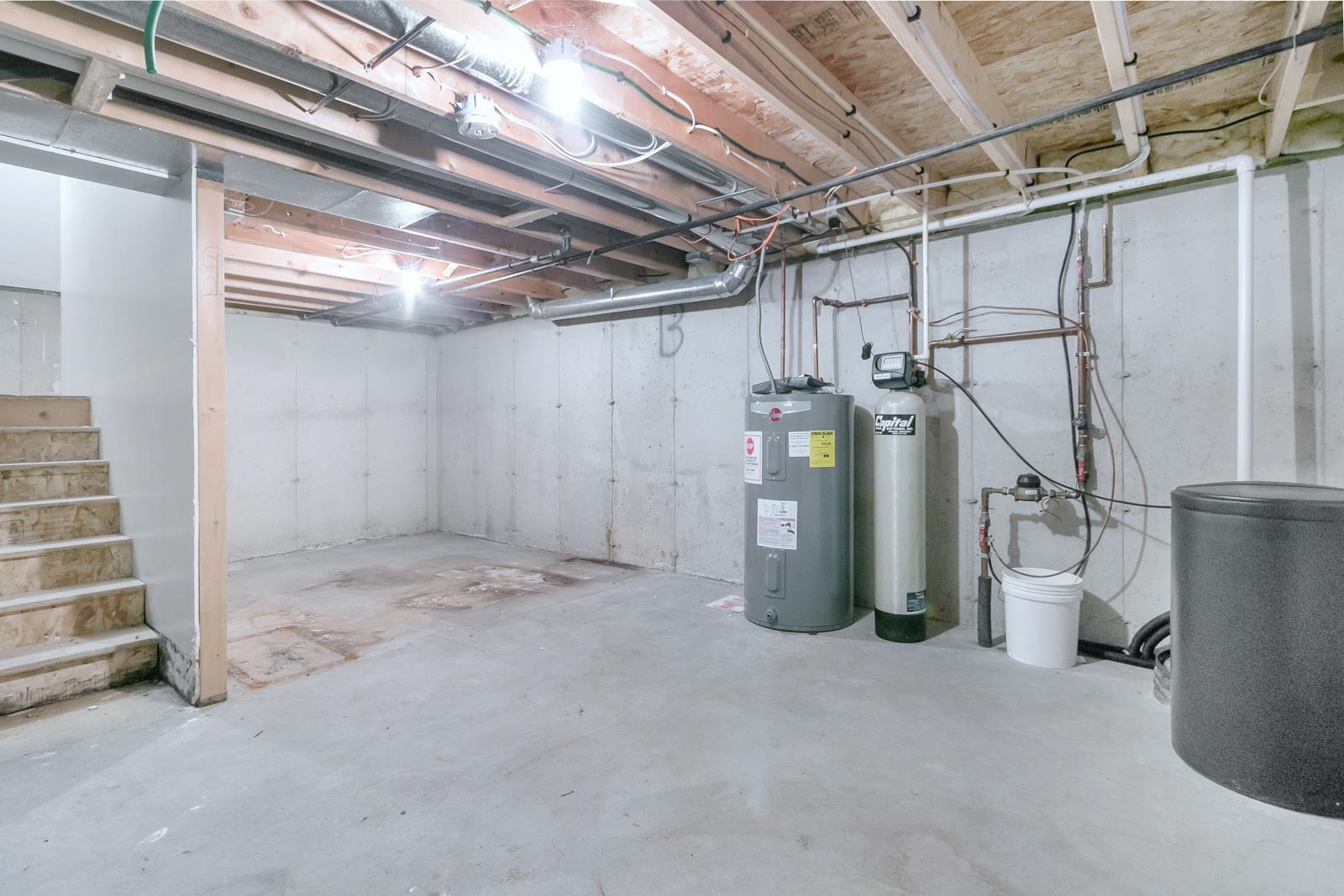 2414 Commercial Madison, WI 53704 - Photo 45 of 62