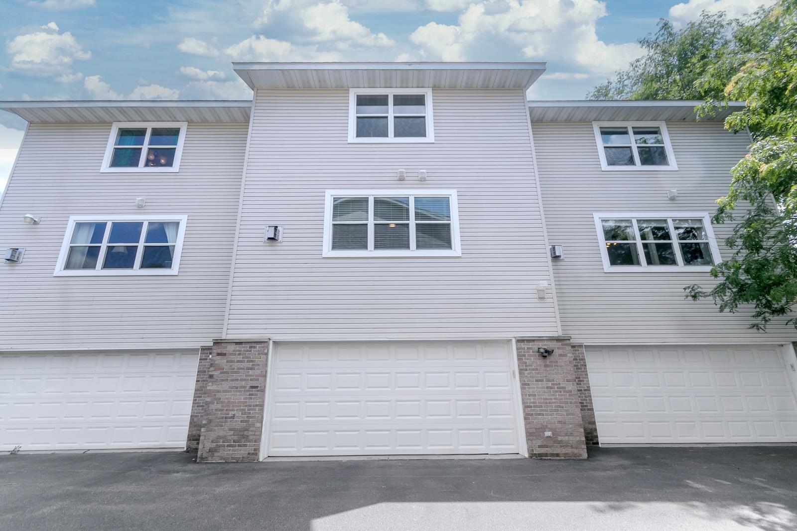 2414 Commercial Madison, WI 53704 - Photo 61 of 62