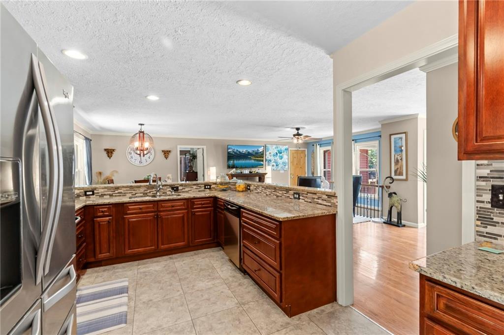 12108 Oak Ridge Road Independence, MO 64052 - Photo 12 of 66