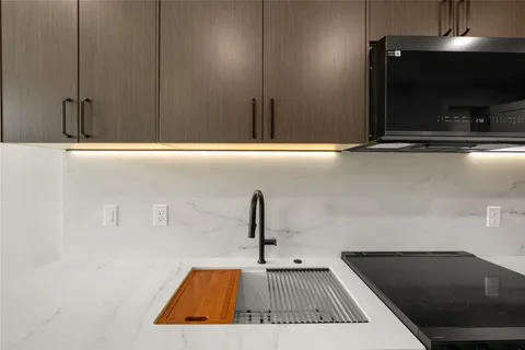 $299,500 | 630 Central Parkway, Unit 1113, New Braunfels, TX 78130