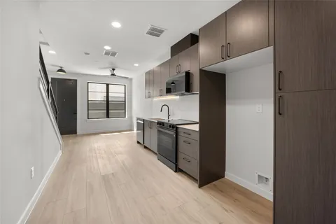 $299,500 | 630 Central Parkway, Unit 1113, New Braunfels, TX 78130