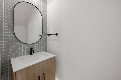 $299,500 | 630 Central Parkway, Unit 1113, New Braunfels, TX 78130