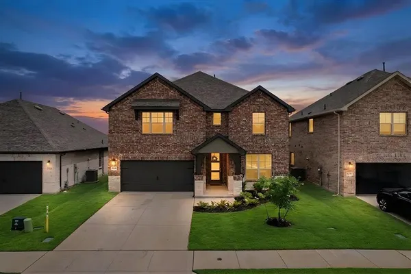 $450,000 | 2325 Volans Drive, Haslet, TX 76052