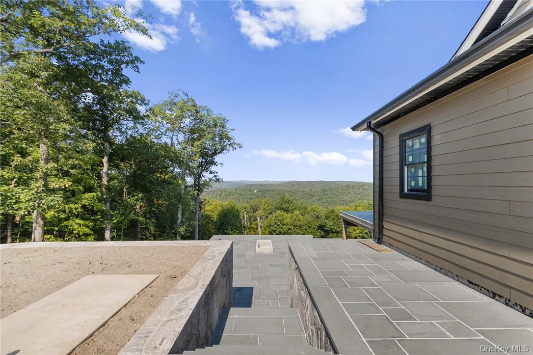 55 Ridgecrest Road Putnam Valley, NY 10537 - Photo 20 of 25 a view of balcony with yard