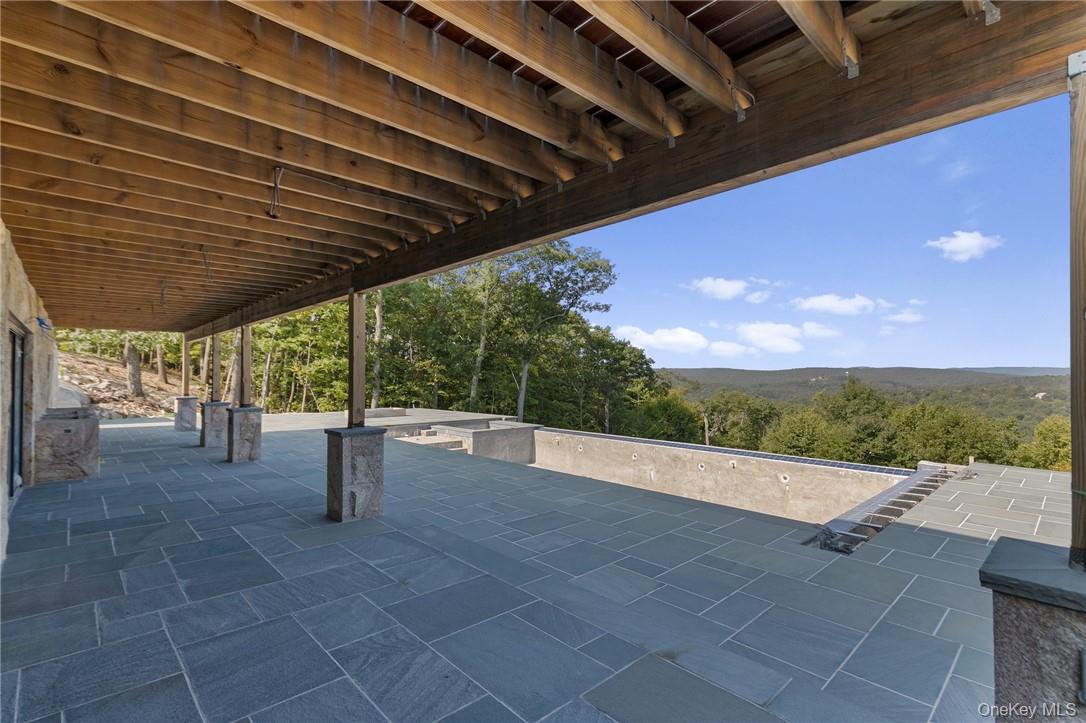 55 Ridgecrest Road Putnam Valley, NY 10537 - Photo 21 of 25 a view of a backyard