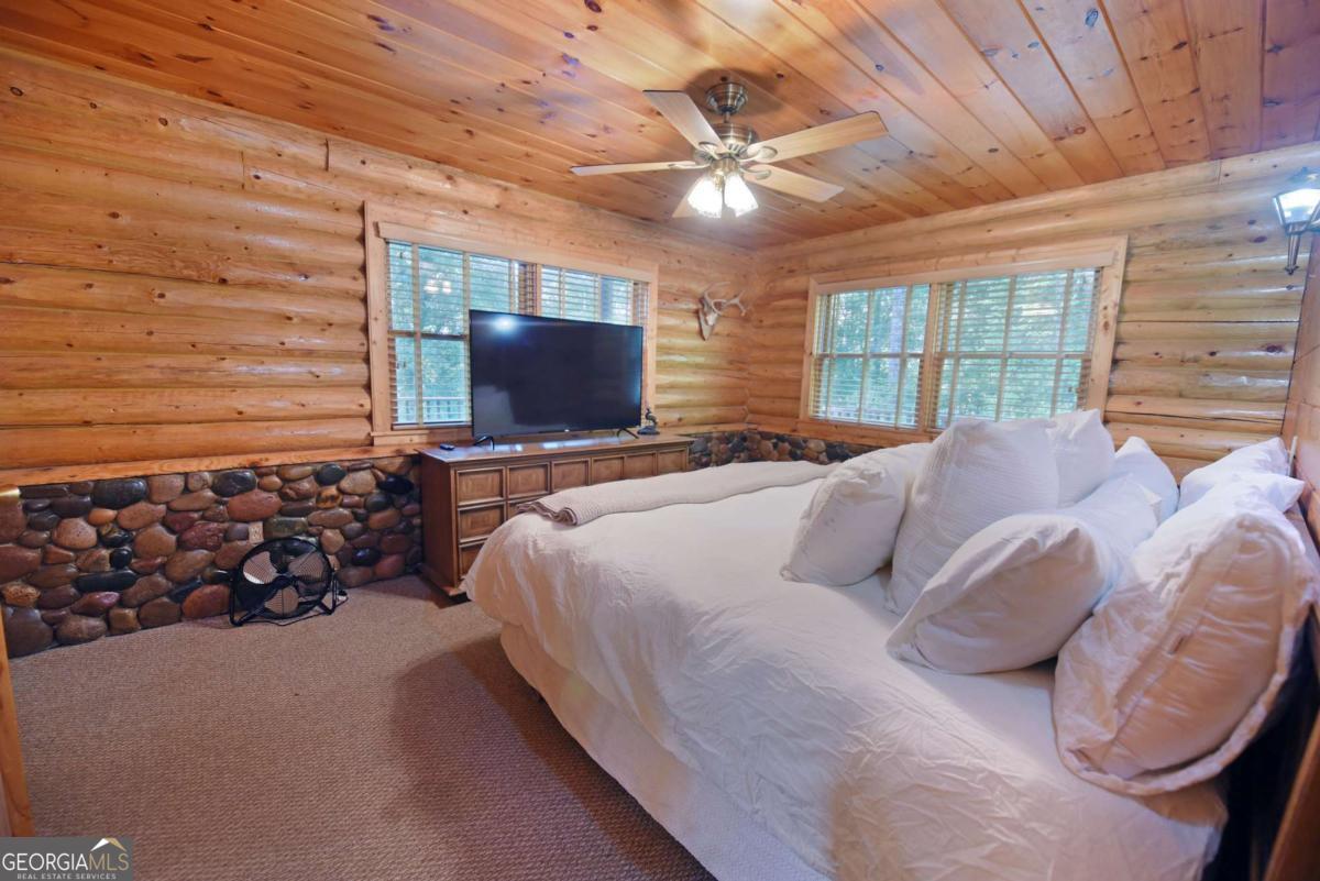 2682 Douthit Road Mineral Bluff, GA 30559 - Photo 16 of 60