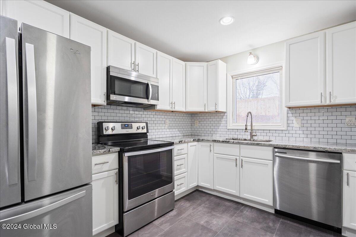 7 Audrey Road Colonie, NY 12110 - Photo 23 of 31 23-7 AUDREY-5
