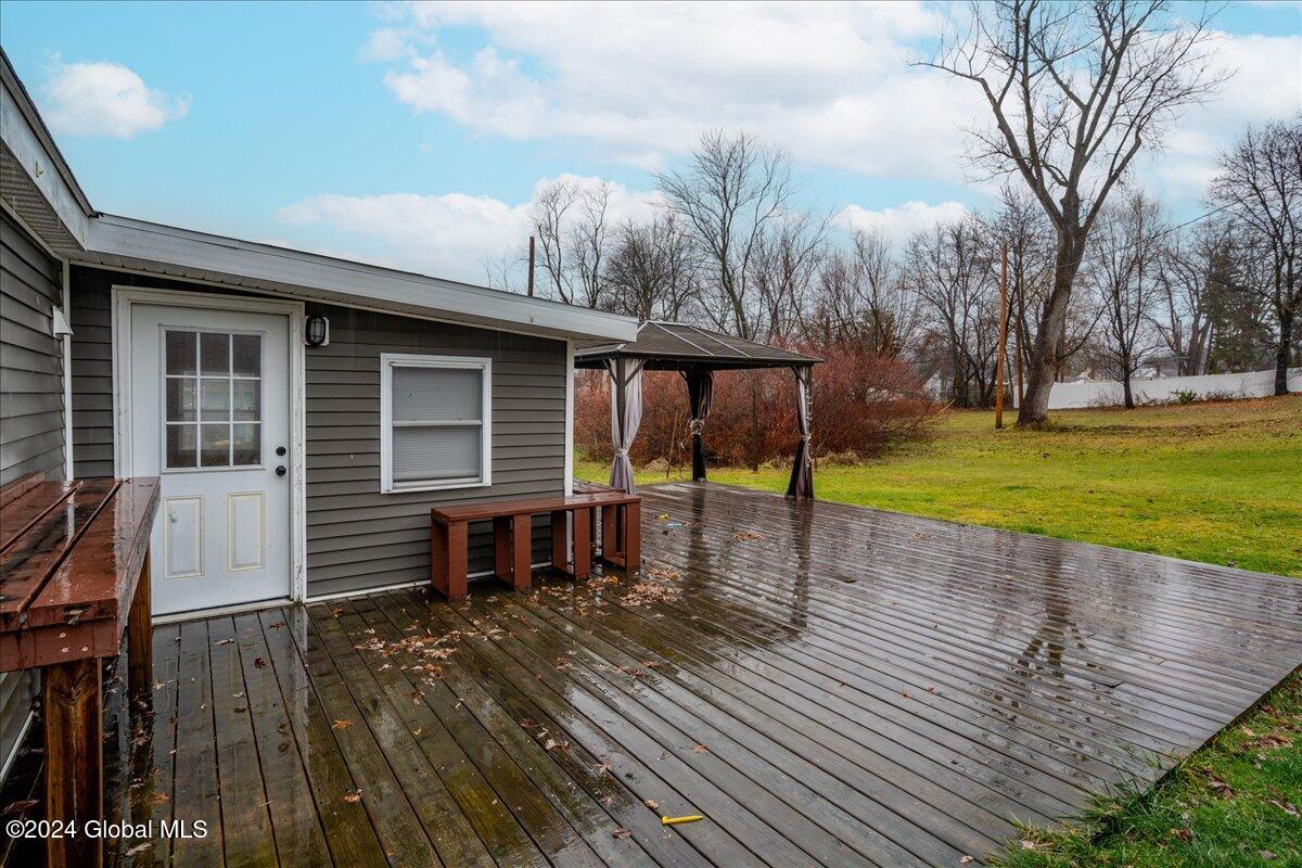 7 Audrey Road Colonie, NY 12110 - Photo 10 of 31 10-7 AUDREY-19
