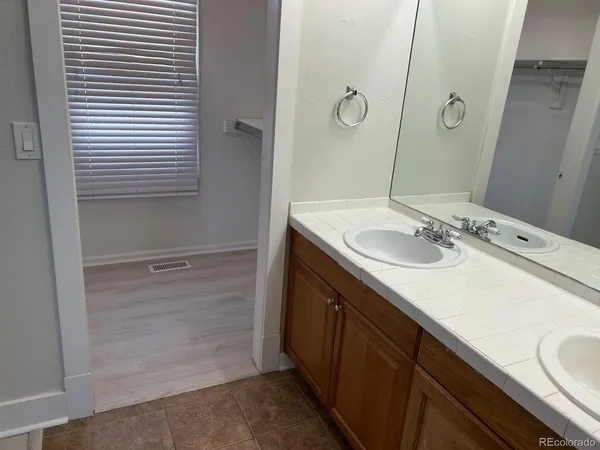 $2,800 | 3949 South Yampa Street, Aurora, CO 80013