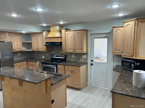 $2,800 | 3949 South Yampa Street, Aurora, CO 80013