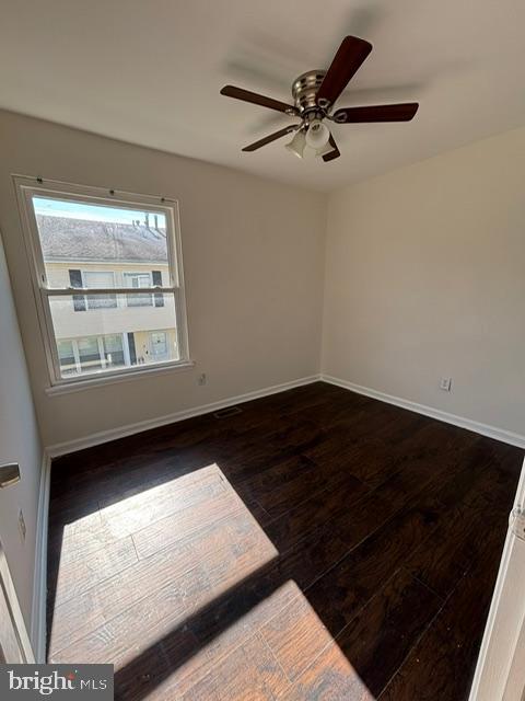 21 Locust Court Sicklerville, NJ 08081 - Photo 20 of 29 a view of empty room with windows