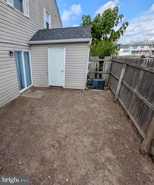 21 Locust Court Sicklerville, NJ 08081 - Photo 28 of 29 a view of backyard and deck