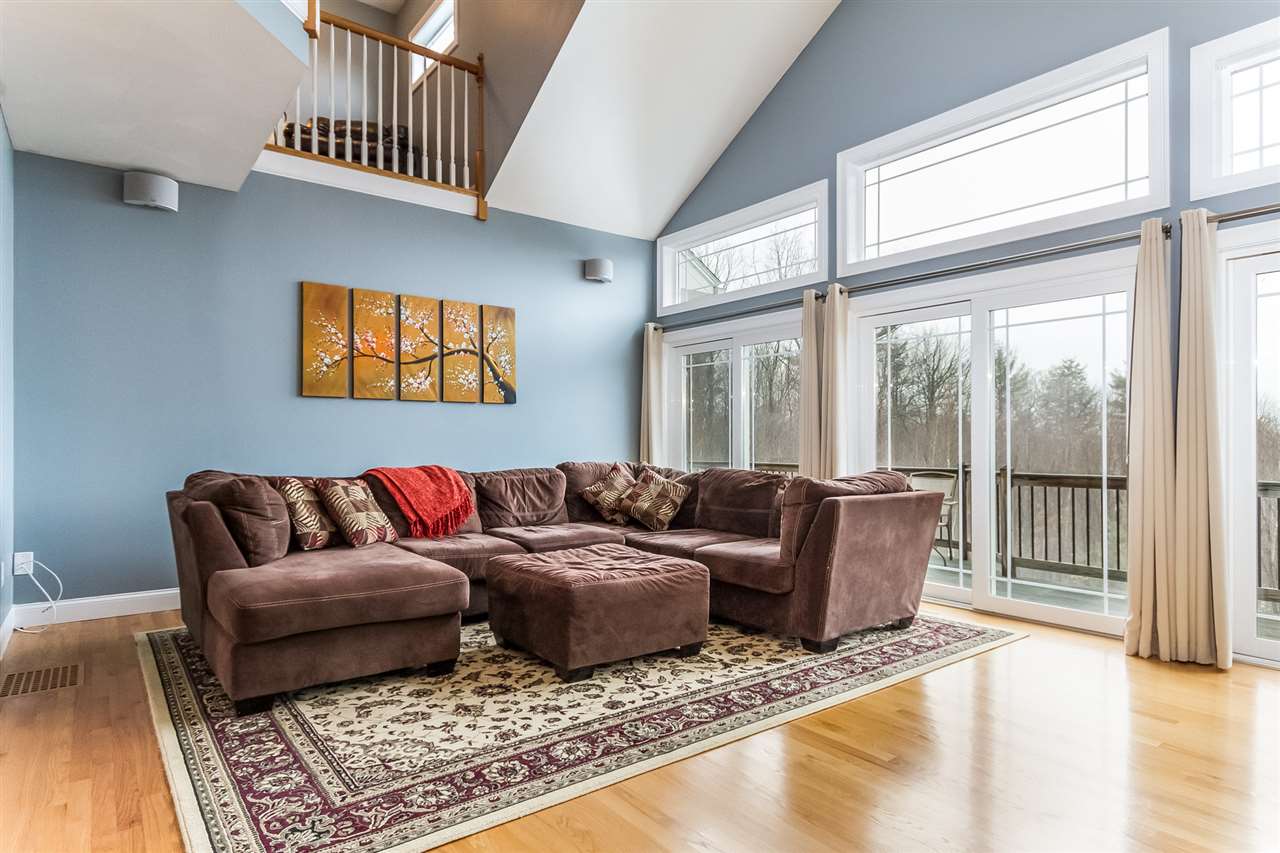 848 Borough Road Pembroke, NH 03275 - Photo 7 of 40