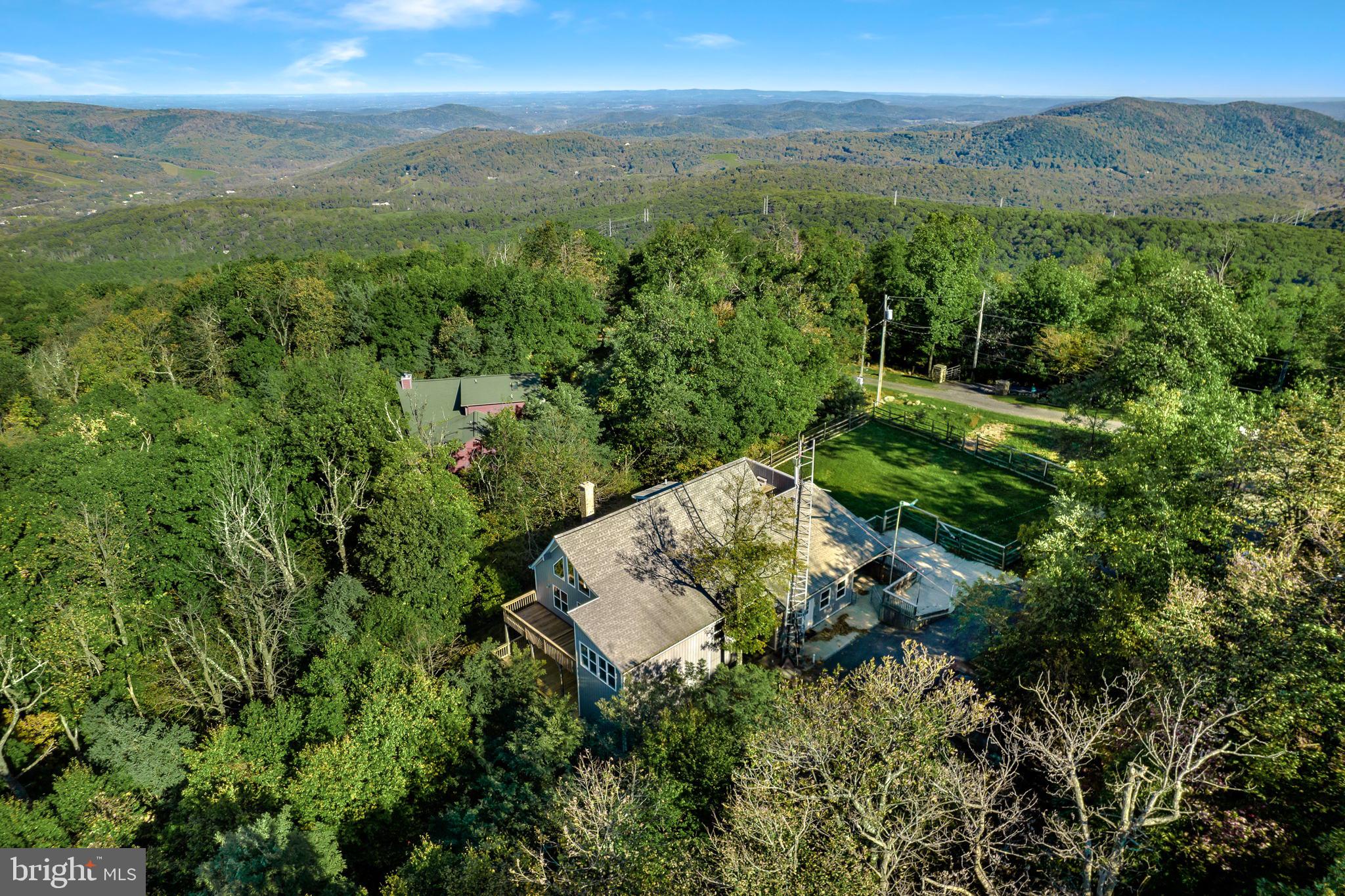 235 Mountain Top Road Front Royal, VA 22630 - Photo 4 of 46 Gallery Image 4