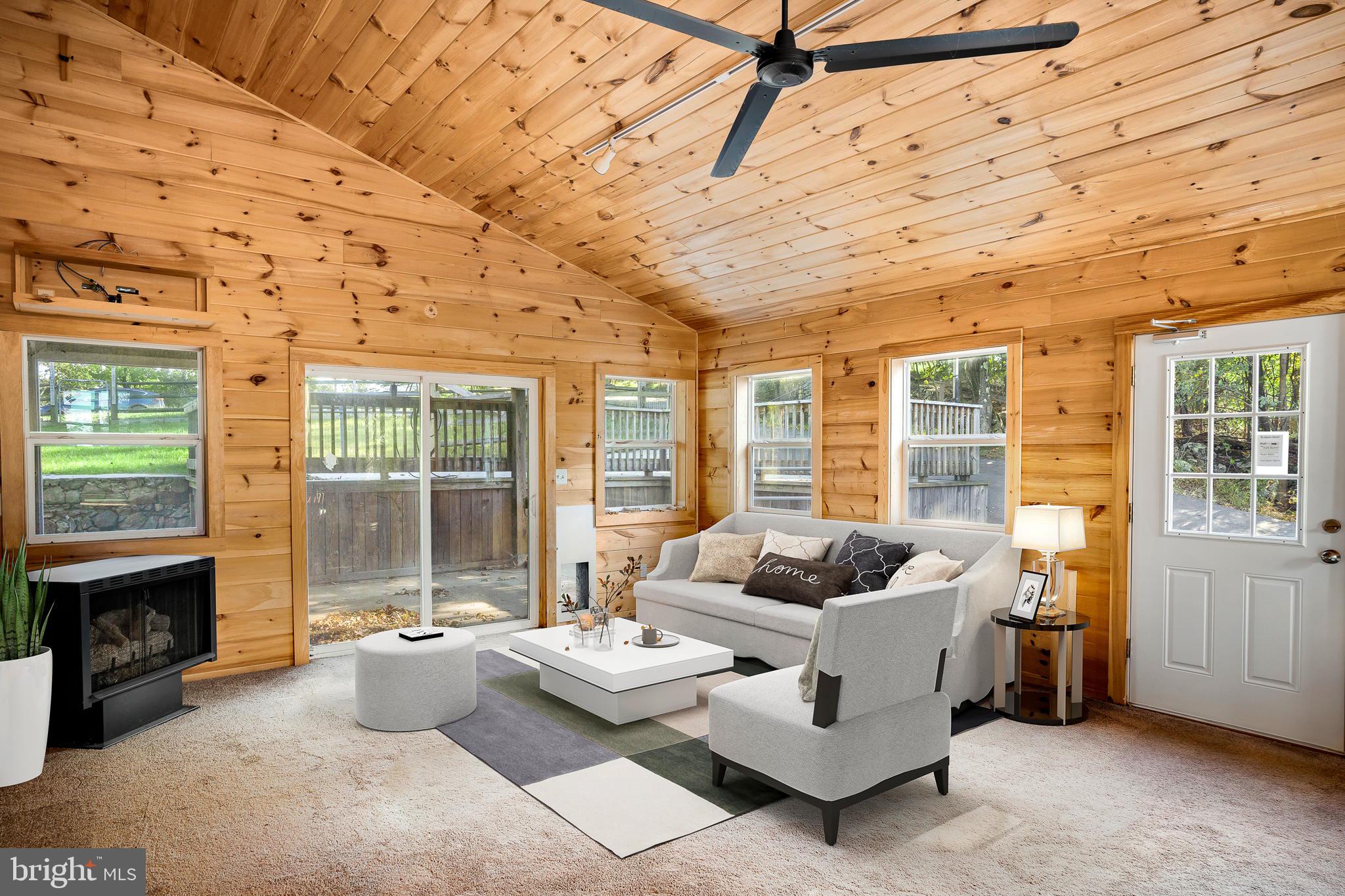 235 Mountain Top Road Front Royal, VA 22630 - Photo 5 of 46 Family Room