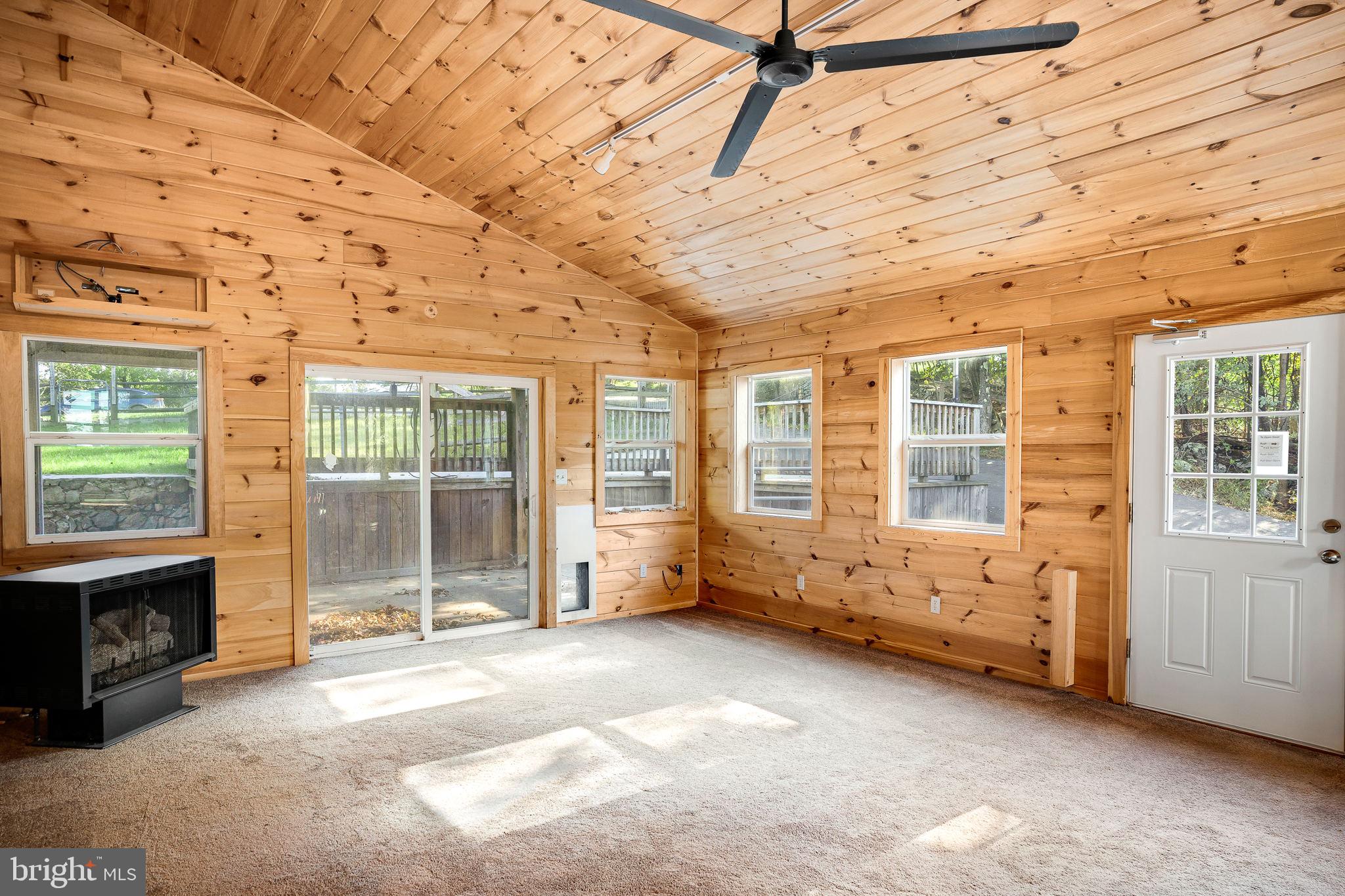 235 Mountain Top Road Front Royal, VA 22630 - Photo 6 of 46 Gallery Image 6