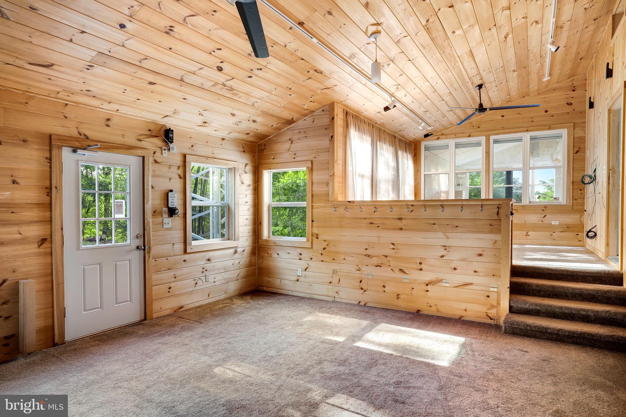 235 Mountain Top Road Front Royal, VA 22630 - Photo 7 of 46 Gallery Image 7