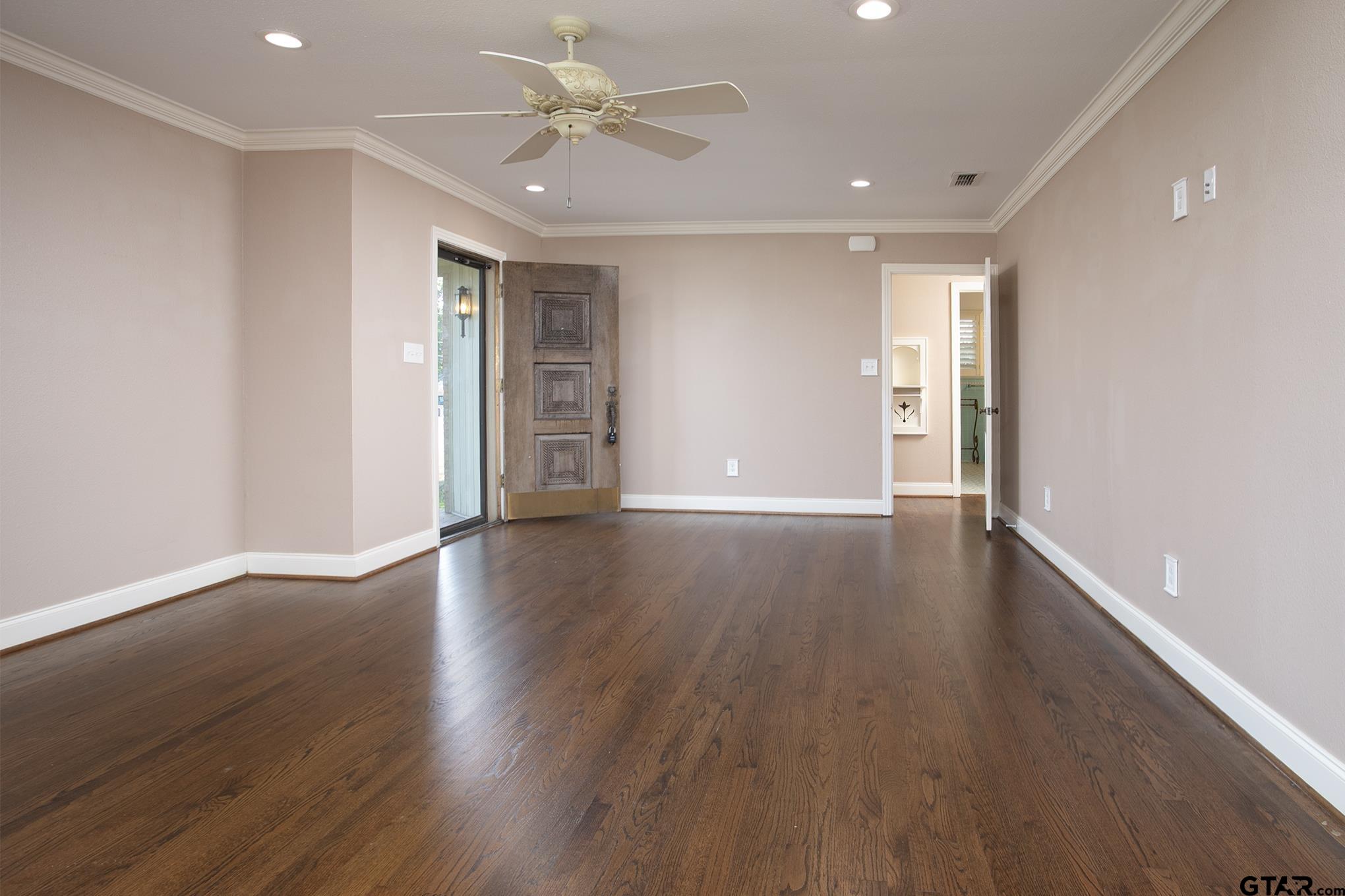 502 West Hubbard Street Lindale, TX 75771 - Photo 15 of 48