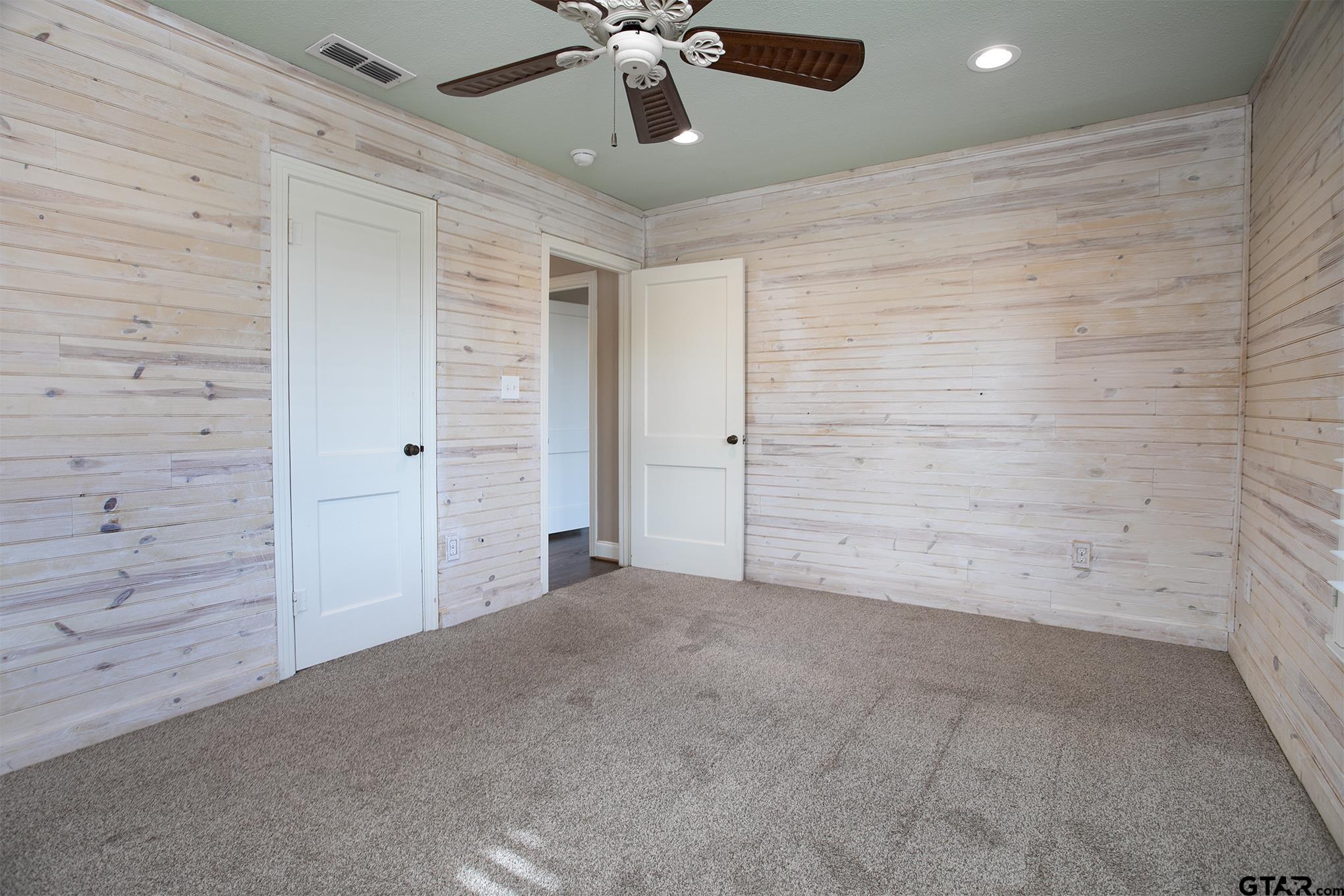 502 West Hubbard Street Lindale, TX 75771 - Photo 19 of 48 a view of an empty room