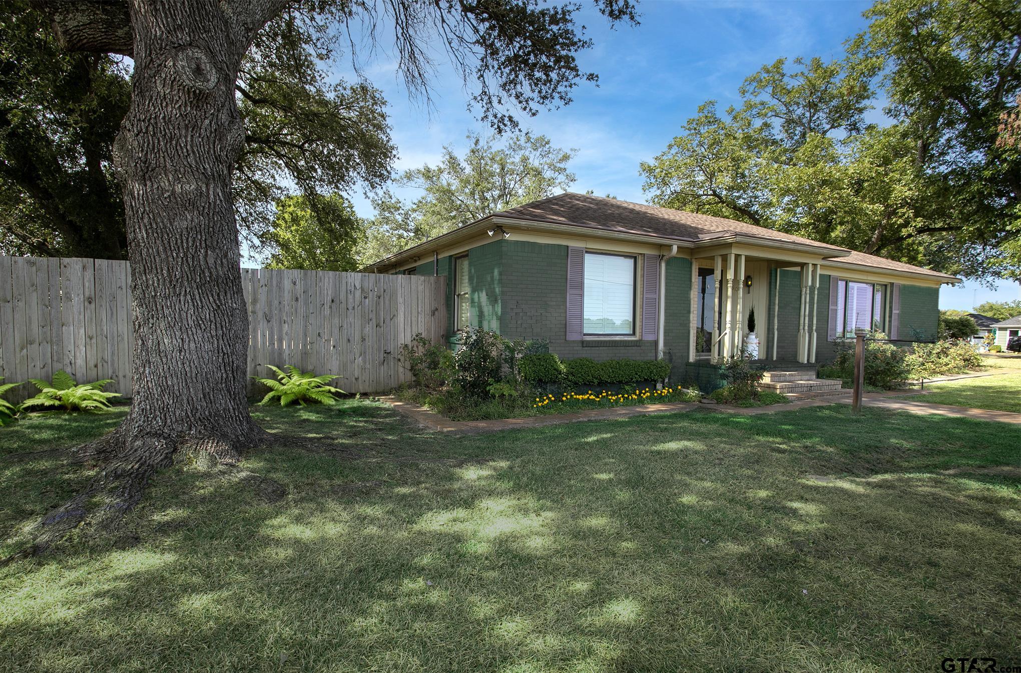 502 West Hubbard Street Lindale, TX 75771 - Photo 3 of 48