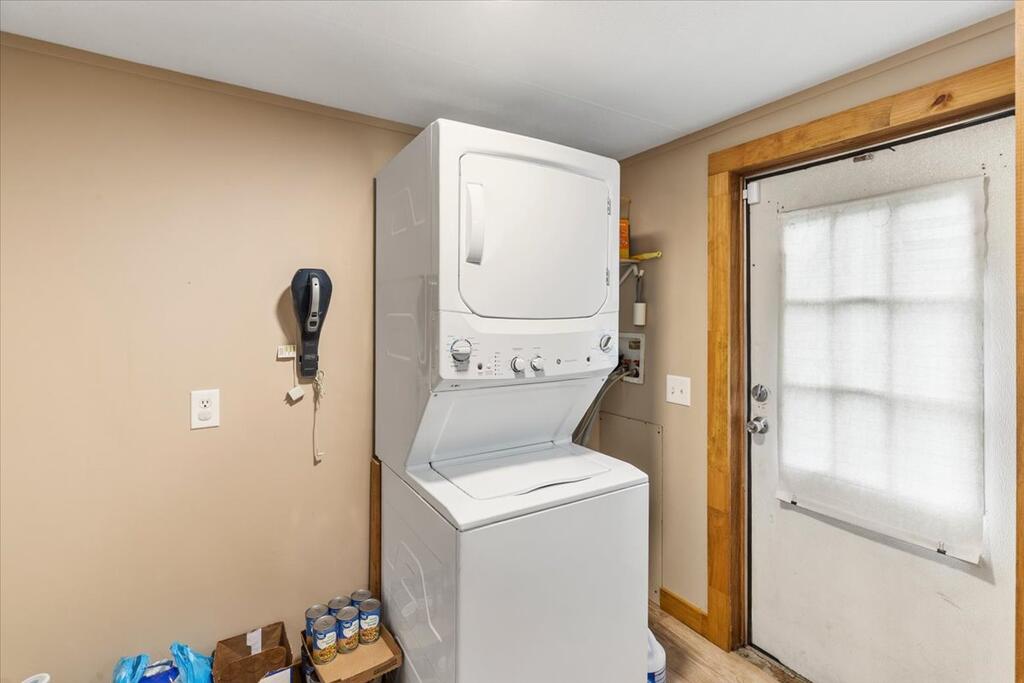 1079 Nicks Creek Road Atkins, VA 24311 - Photo 19 of 68 Gallery Image 19