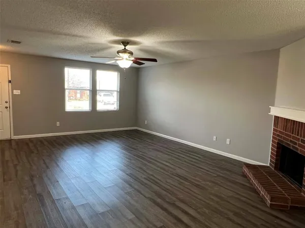 $1,995 | 3849 Irish Setter Drive, Fort Worth, TX 76123