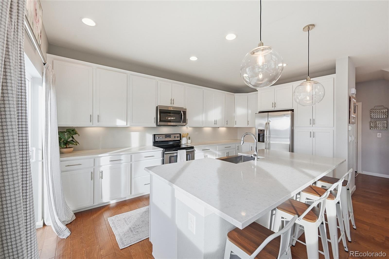 2537 Valley Oak Road Castle Rock, CO 80104 - Photo 13 of 49