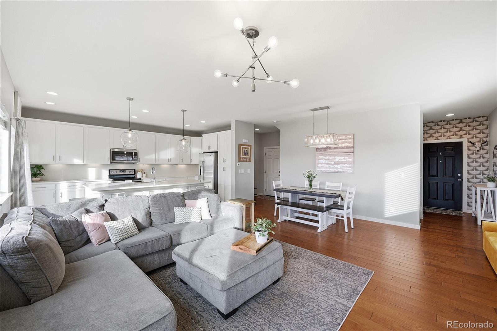 2537 Valley Oak Road Castle Rock, CO 80104 - Photo 8 of 49