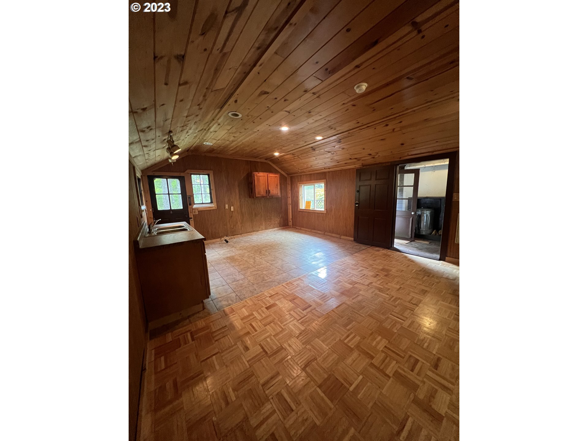 69946 Rhododendron Lane Rhododendron, OR 97049 - Photo 5 of 14 a view of a livingroom with a furniture