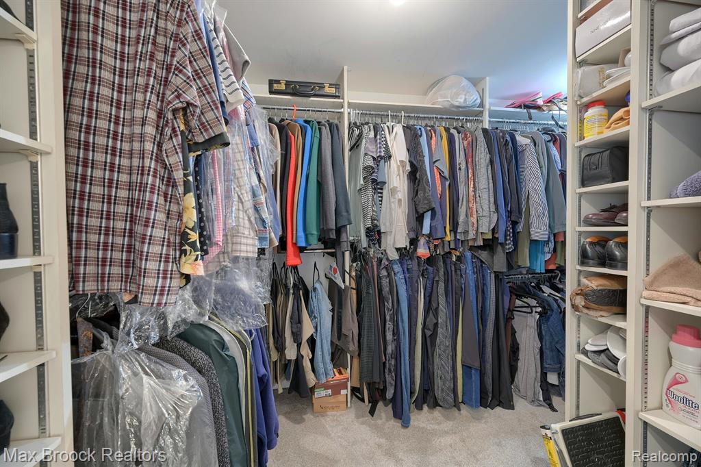 35181 Spring Hill Road Farmington Hills, MI 48331 - Photo 22 of 36