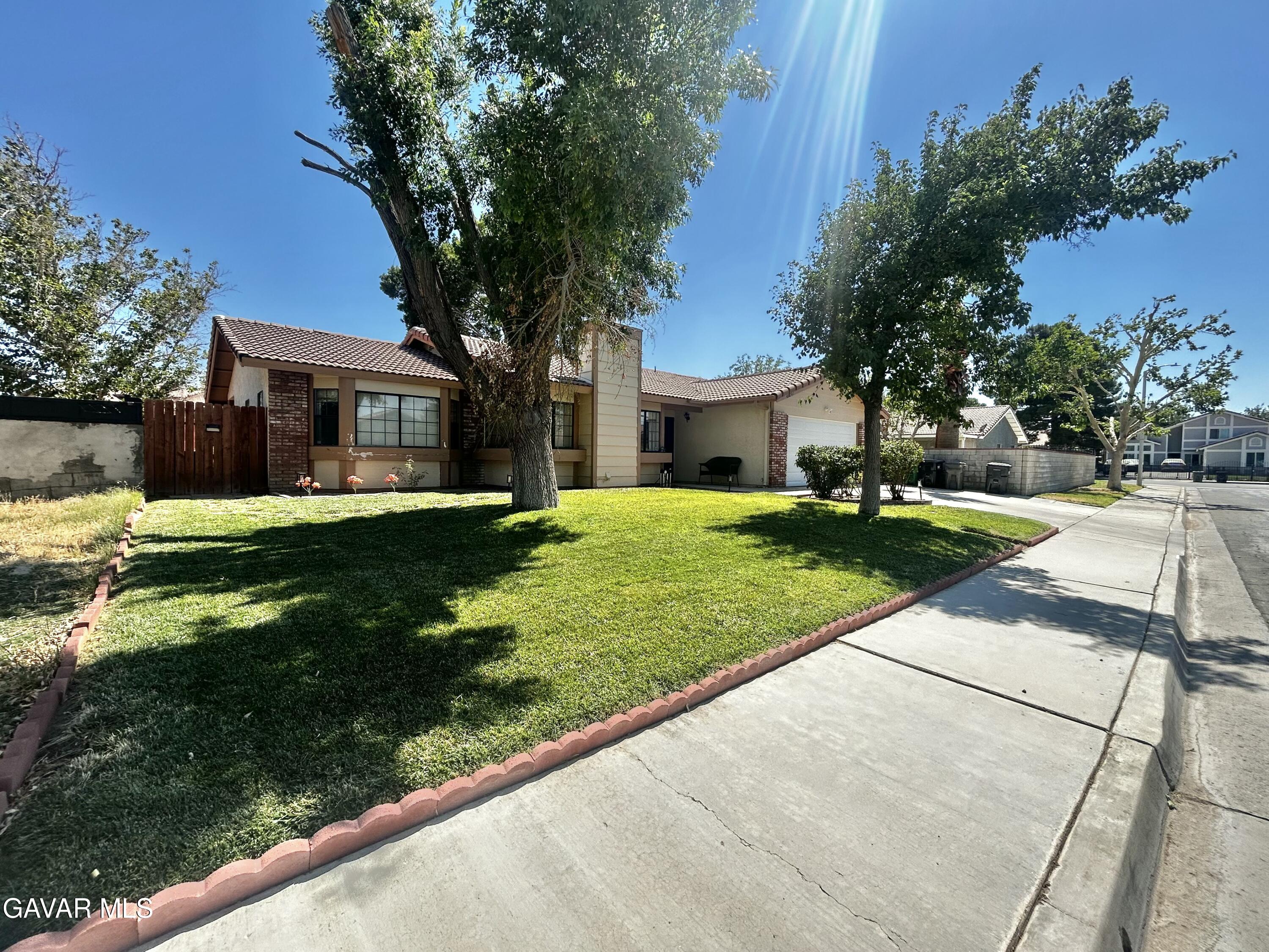 43841 Santa Rosa Circle Lancaster, CA 93535 - Photo 11 of 48 IMG_1199