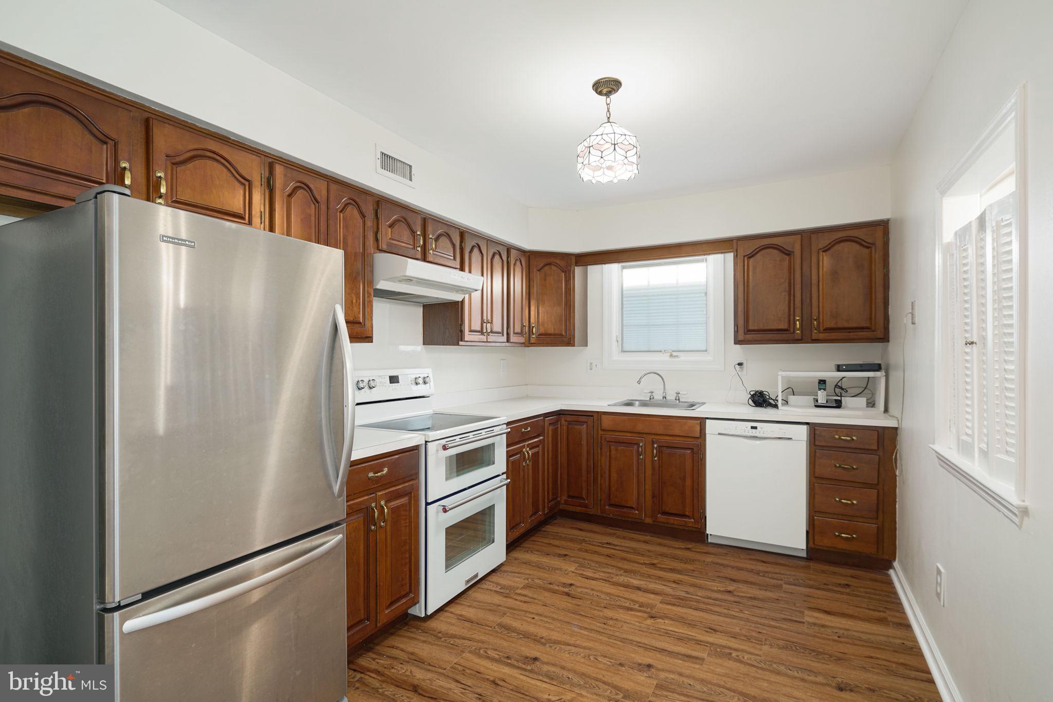 1727 Ripley Street Philadelphia, PA 19111 - Photo 5 of 24 Kitchen