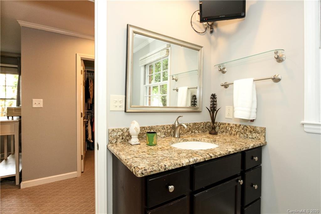 601 Westbury Road Charlotte, NC 28211 - Photo 28 of 48 Gallery Image 28