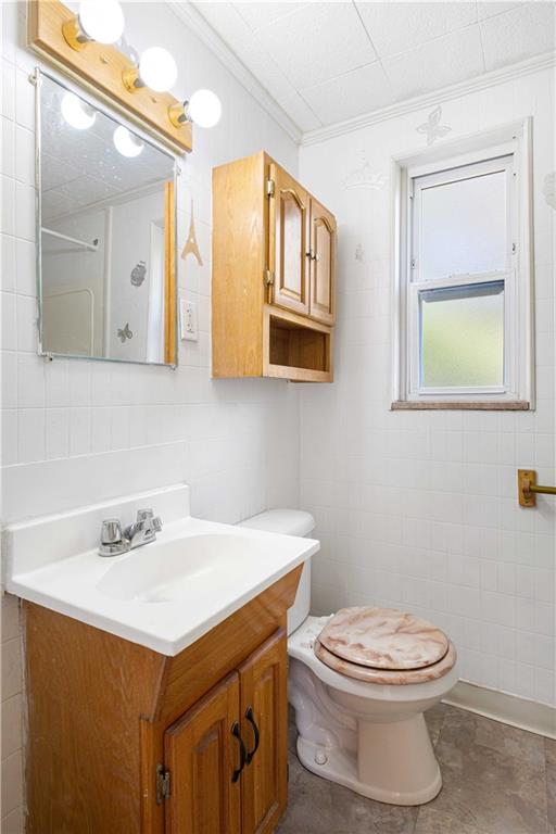 855 Hamil Road Verona, PA 15147 - Photo 15 of 25 Gallery Image 15