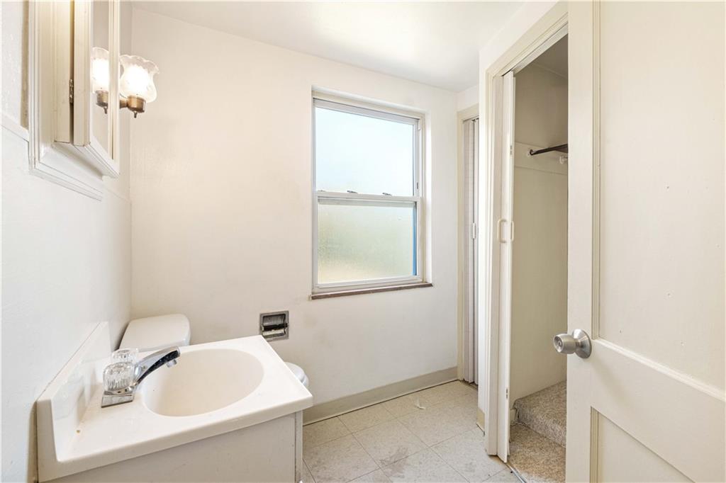 855 Hamil Road Verona, PA 15147 - Photo 19 of 25 Gallery Image 19