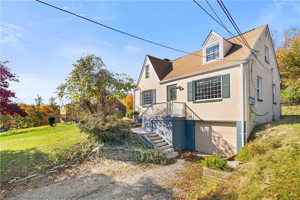 855 Hamil Road Verona, PA 15147 - Photo 3 of 25 Gallery Image 3