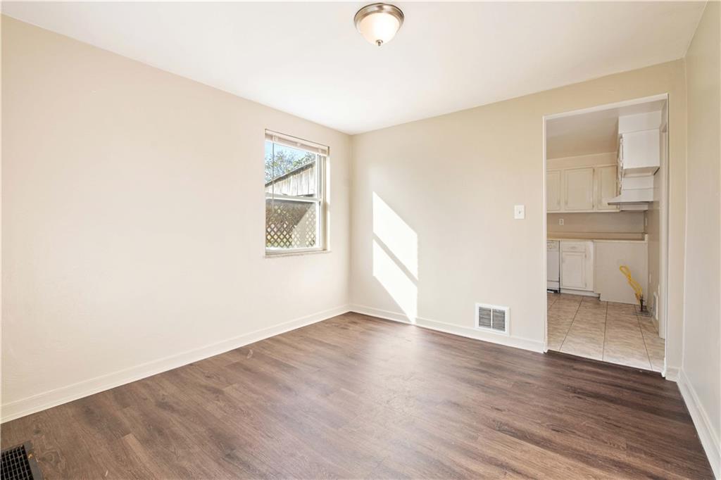 855 Hamil Road Verona, PA 15147 - Photo 7 of 25 Gallery Image 7