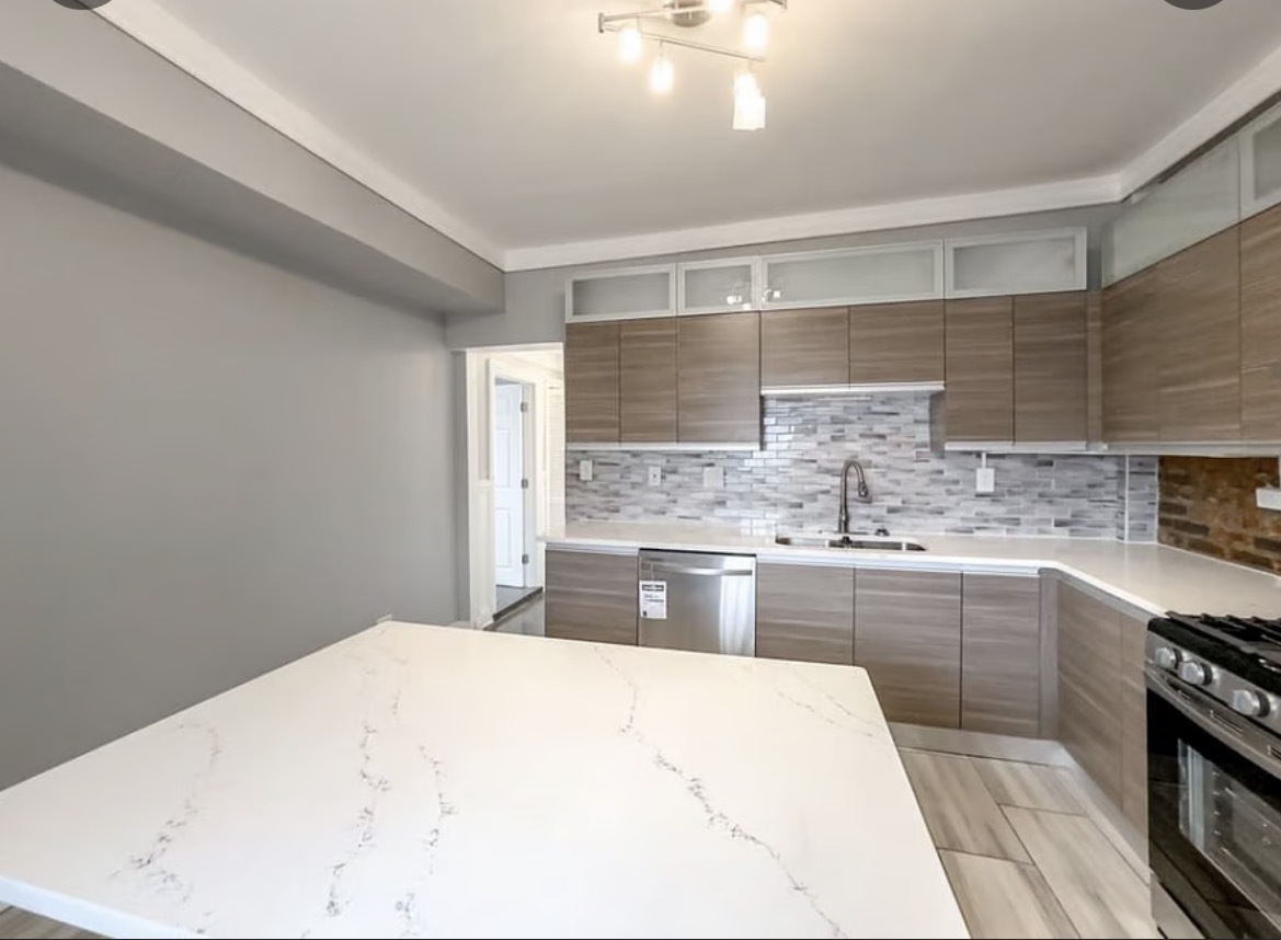 6500 South Rhodes Avenue, Unit 2 Chicago, IL 60637 - Photo 3 of 12