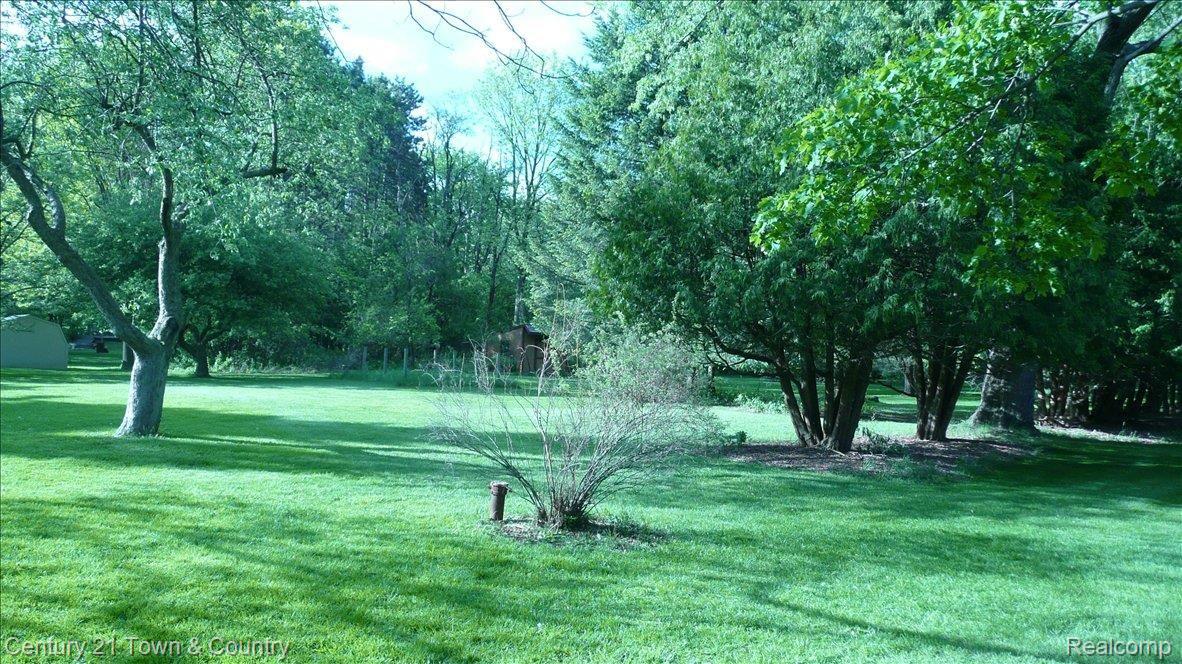 1386 East Avon Circle Rochester, MI 48309 - Photo 12 of 12 084