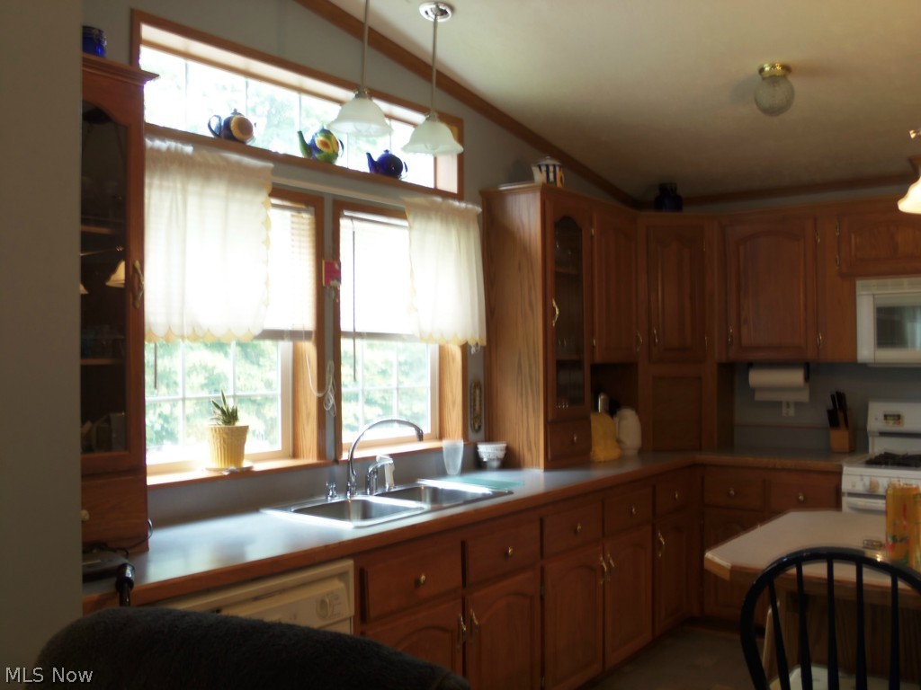 1280 Virginia Ridge Road Philo, OH 43771 - Photo 5 of 19 Plenty of cabinets and counter space