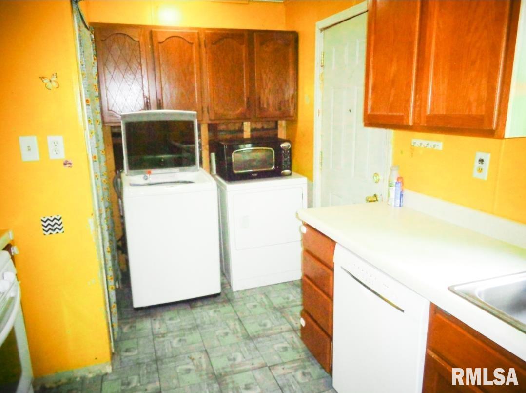 215 Kaskaskia Road Marquette Heights, IL 61554 - Photo 11 of 28 Gallery Image 11